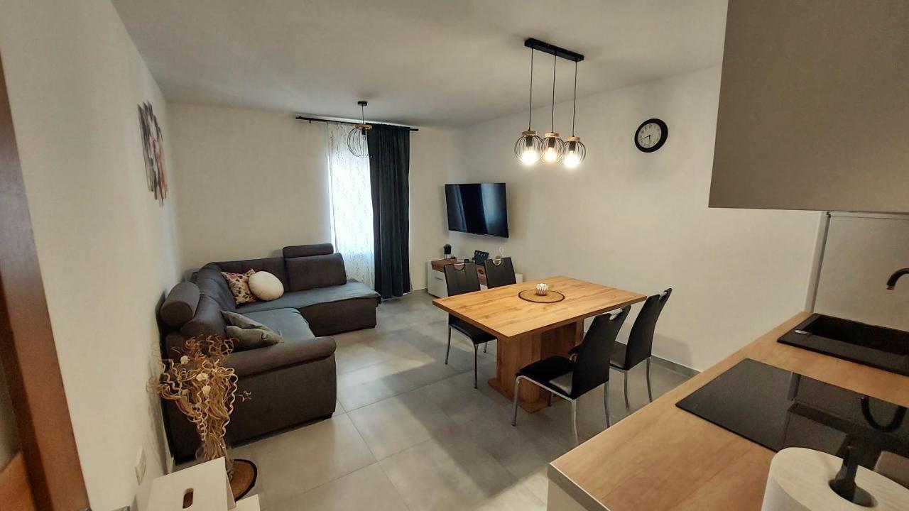 Apartman Zengg Exterior foto